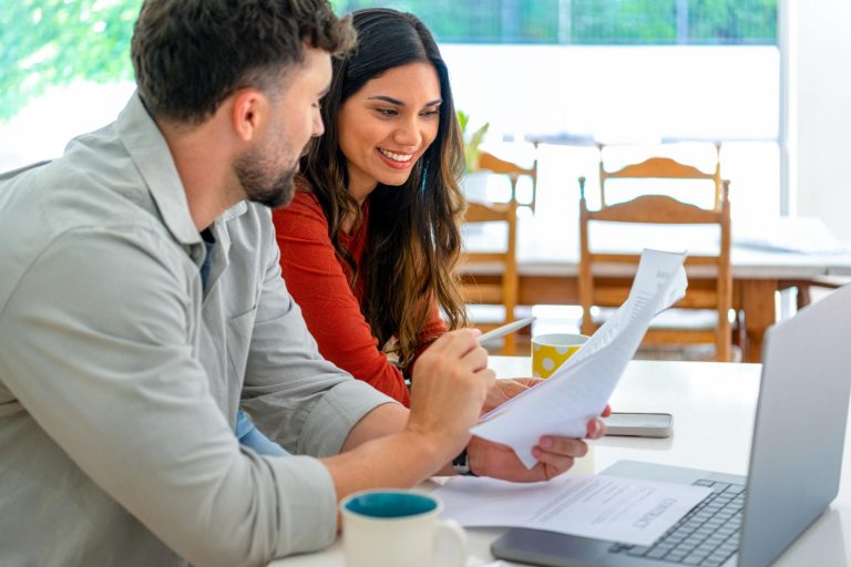 Houses for rent in Australia with a rental affordability calculator for estimating weekly rent and housing costs.